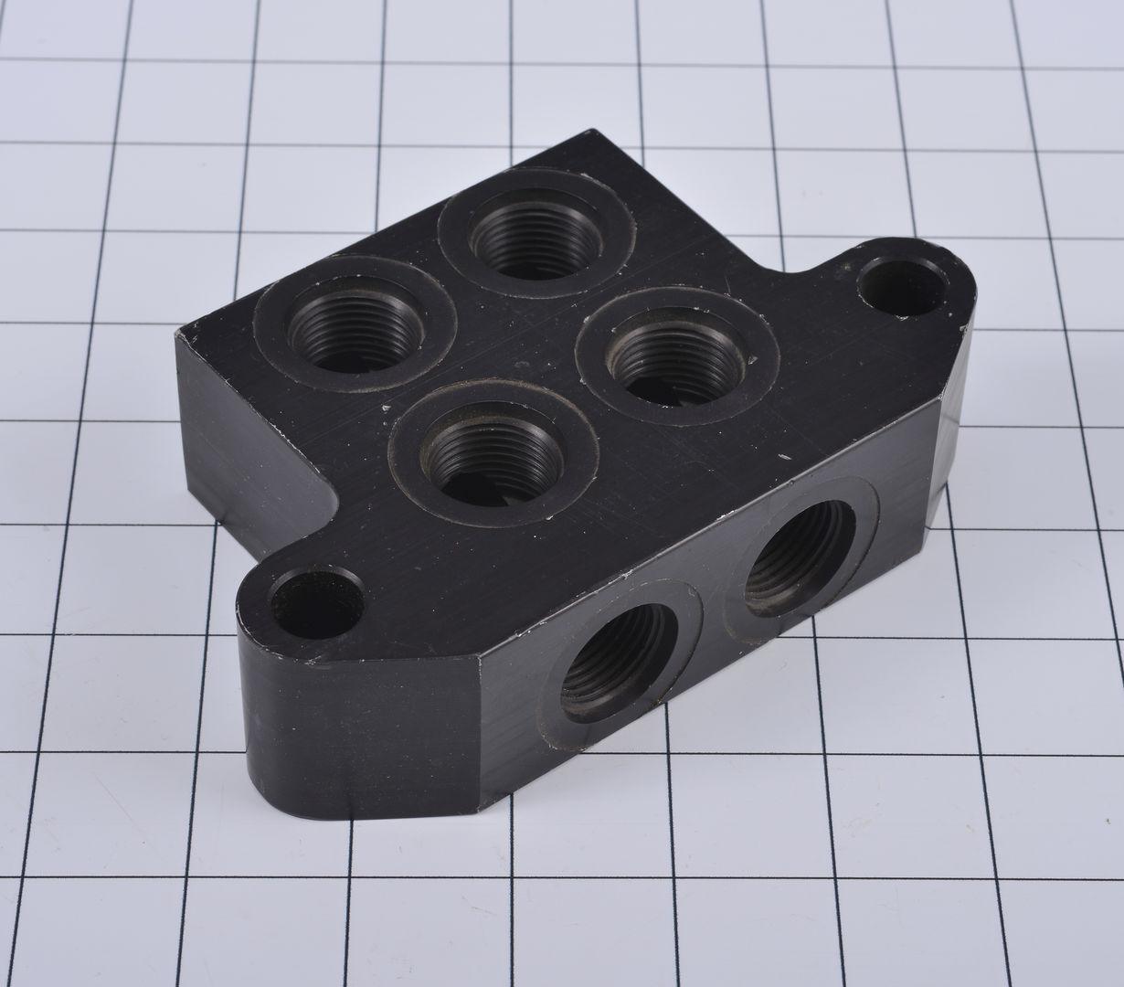 10165944 Manifold, Hydraulic | JLG