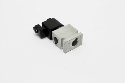Genie Part # 106454GT – Function Enable Valve