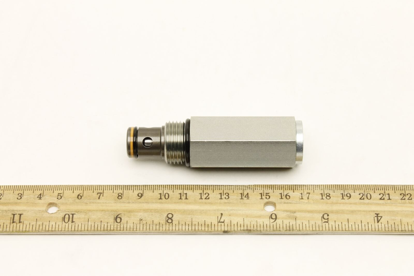 Genie Part # 31529GT – Valve, Relief 2400 PSI