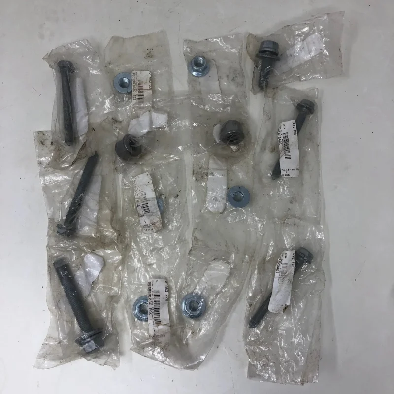 471 828 ECS Lot of Assorted Hex Nuts & Bolts (14pcs)