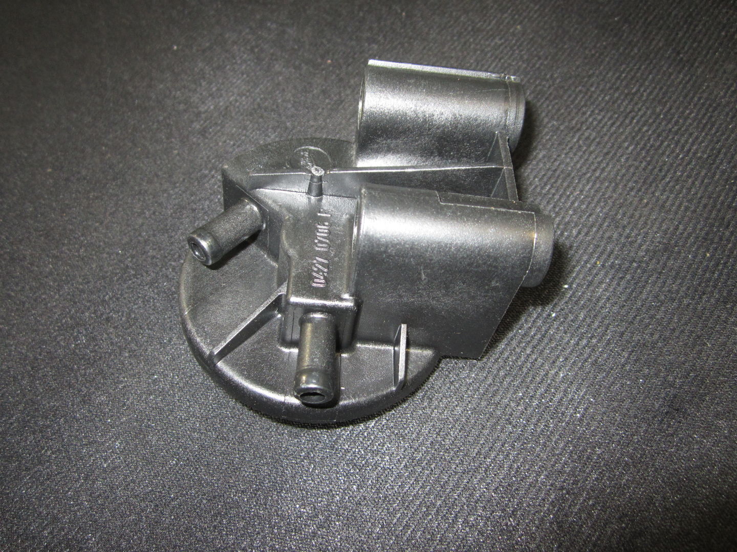 JLG Part # 70001423 – Bracket, Fuel Filter | Fits 12 JLG Lift Models