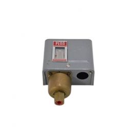 Johnson Controls P47AA-4 20" SPST Open High Pressure Switch 50 PSI