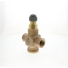 Honeywell V5862A3011 1" NPT 2-Way Stem Up Water Valve 7.8Cv